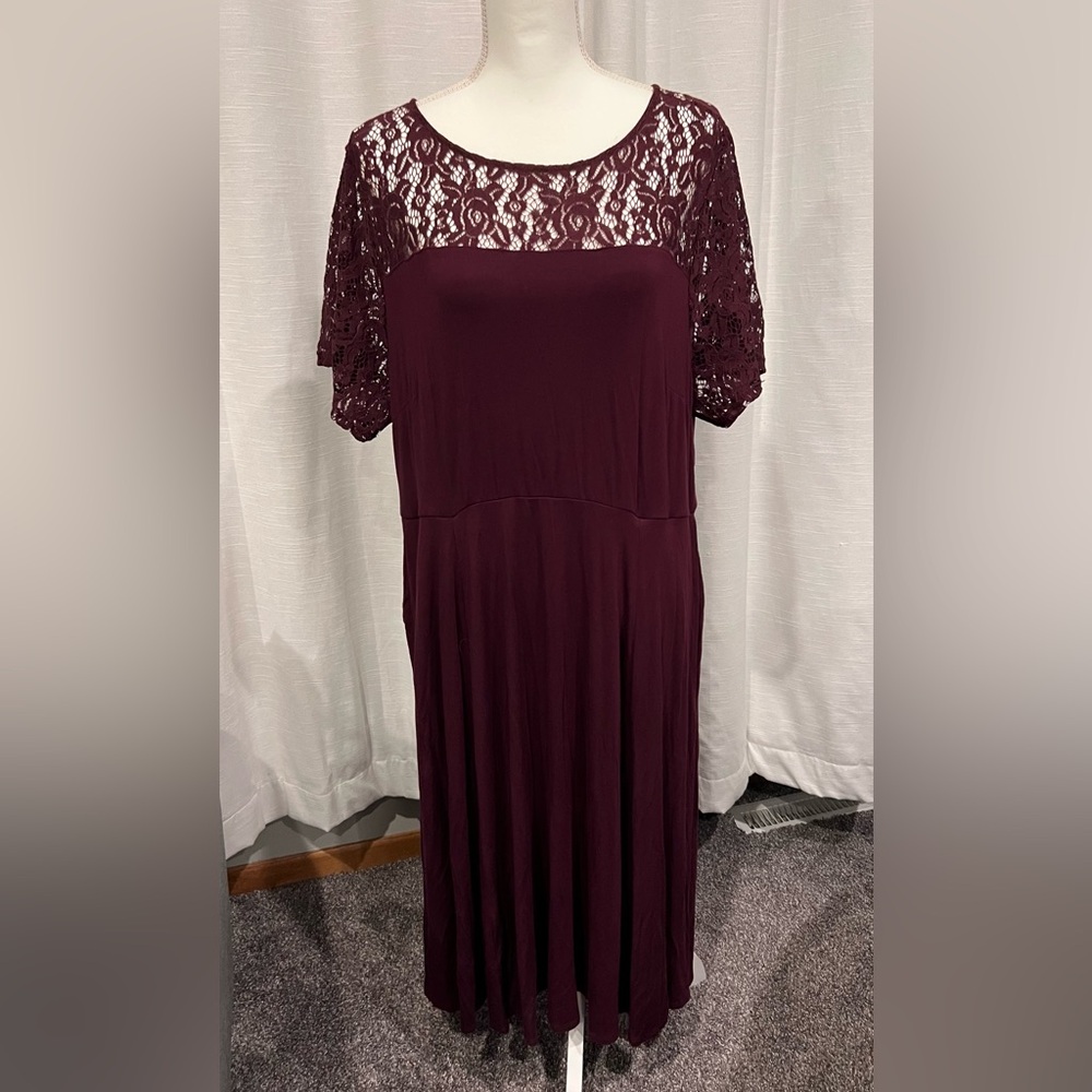 Torrid 3X super soft and lace midi dress